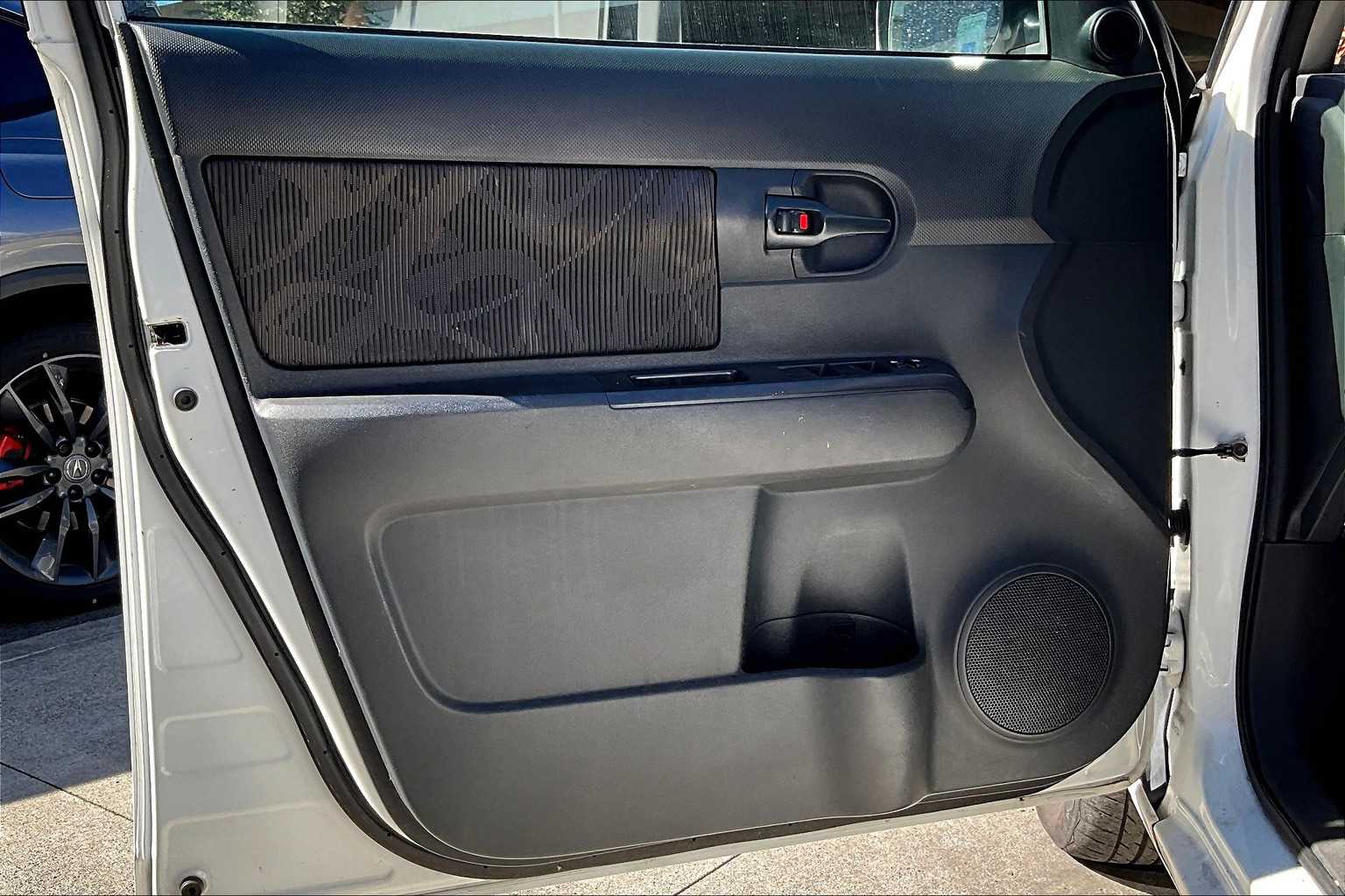 Thumbnail: 2014 Scion xB - 27