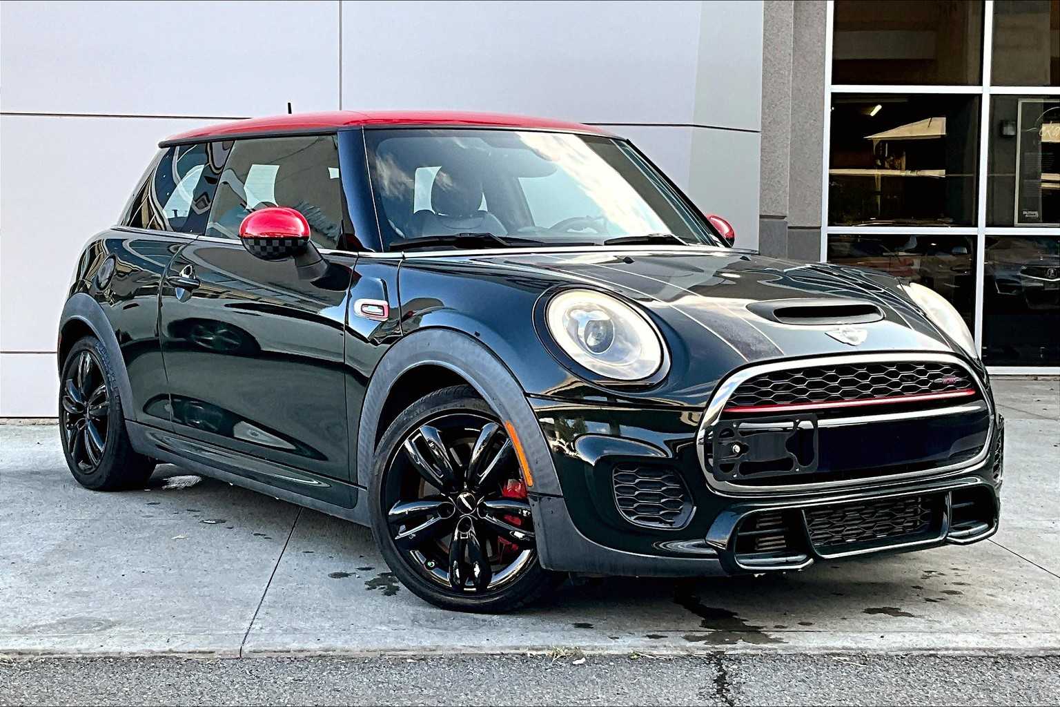 Thumbnail: 2017 MINI Cooper Hardtop - 21