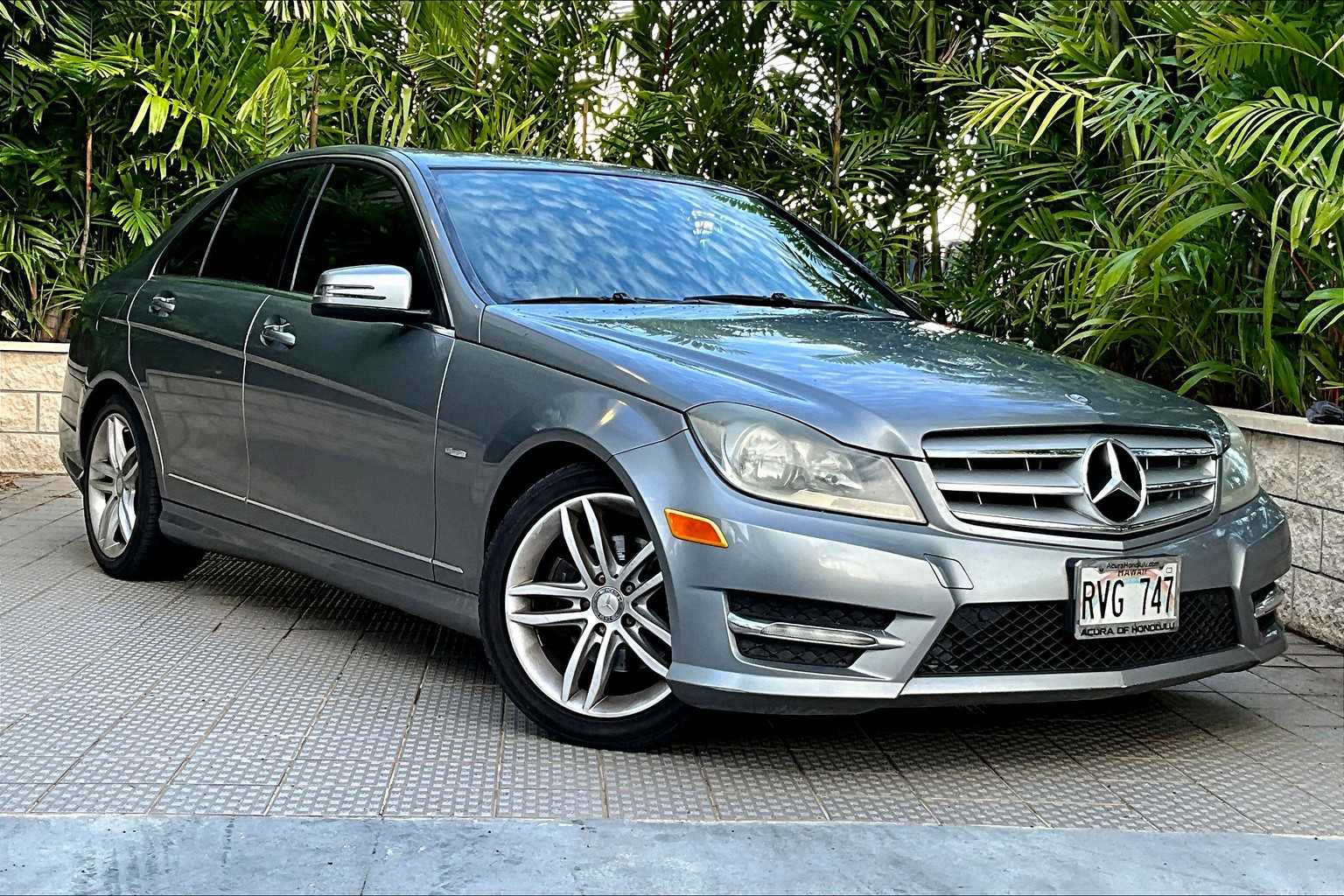 Thumbnail: 2012 Mercedes-Benz C-Class - 22