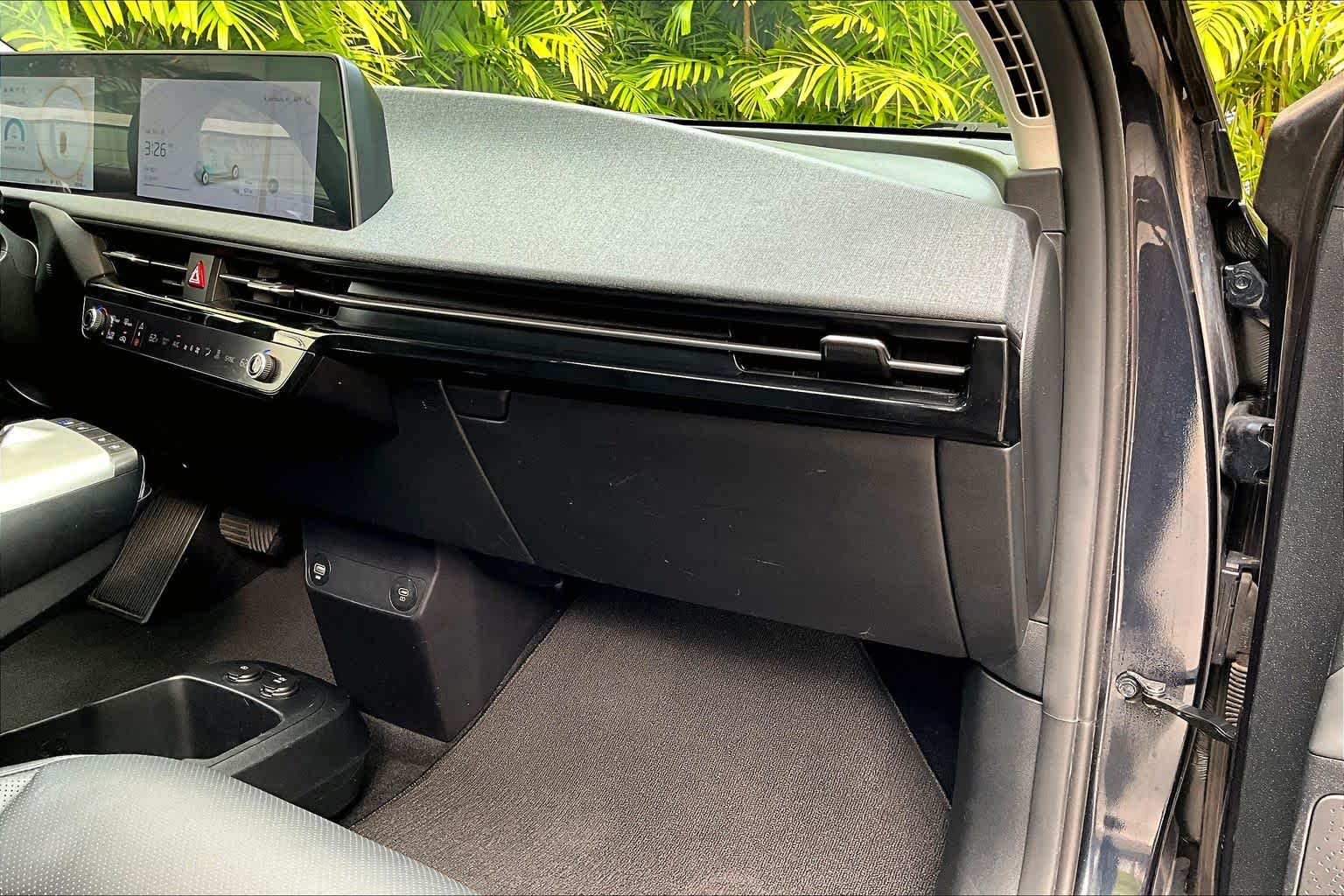 Thumbnail: 2024 Kia EV6 - 24