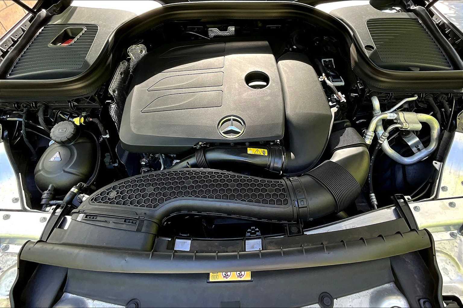 Thumbnail: 2023 Mercedes-Benz GLC - 10