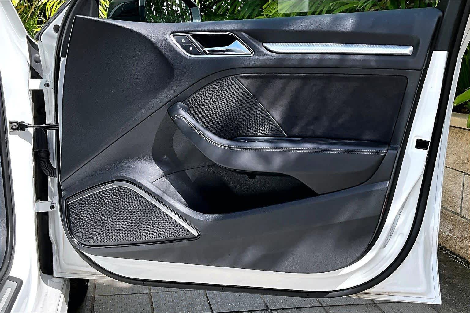 Thumbnail: 2018 Audi RS 3 - 29