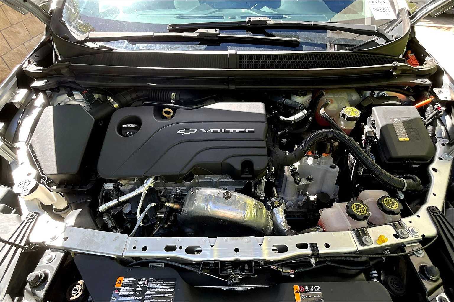 Thumbnail: 2017 Chevrolet Volt - 10