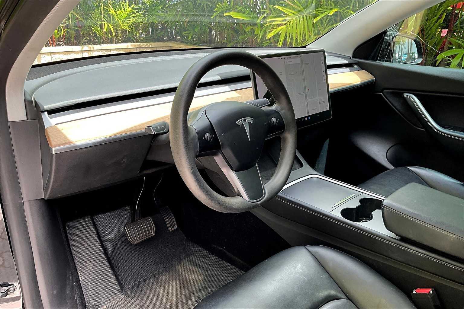 Thumbnail: 2021 Tesla Model Y - 3