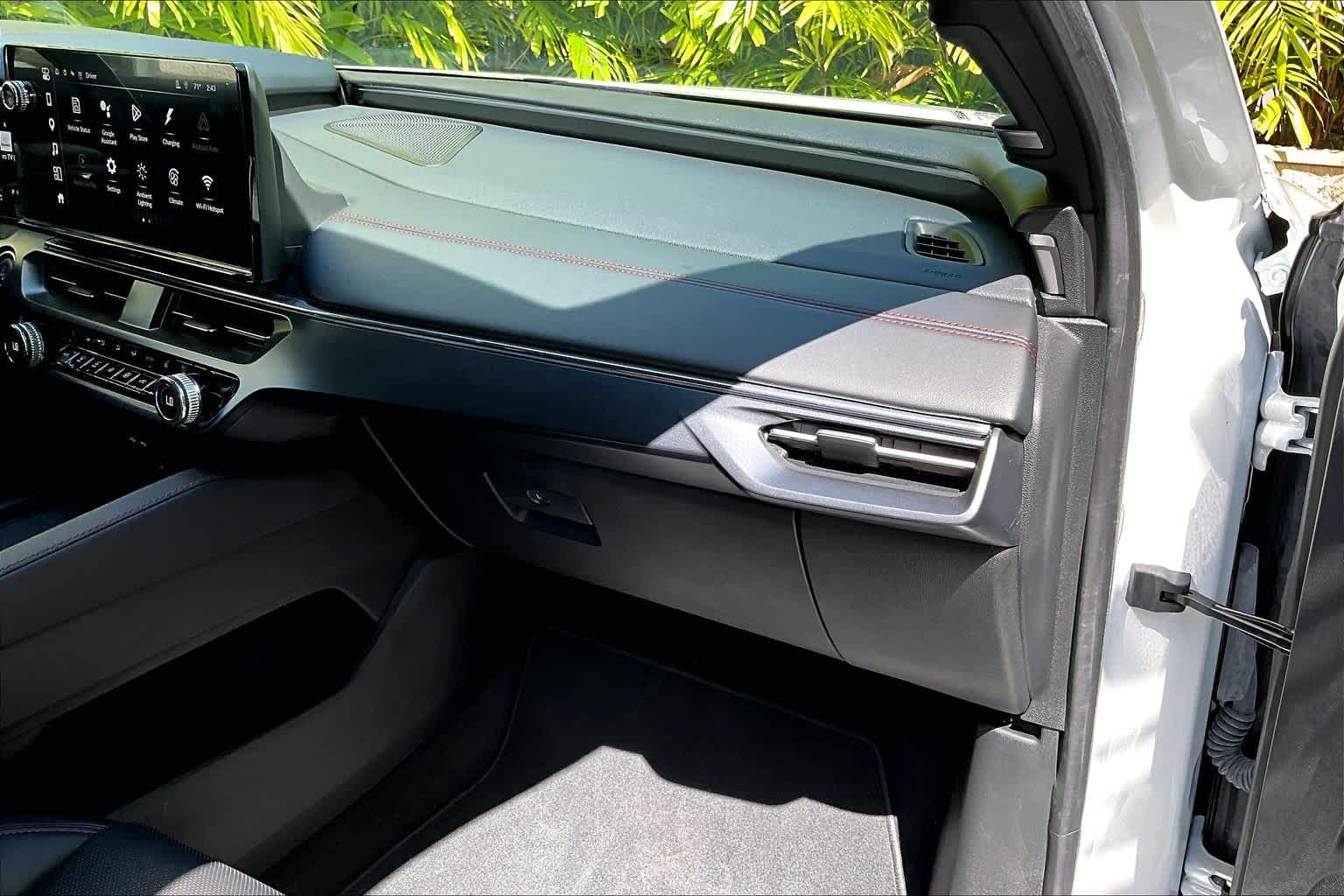 Thumbnail: 2024 Acura ZDX - 24