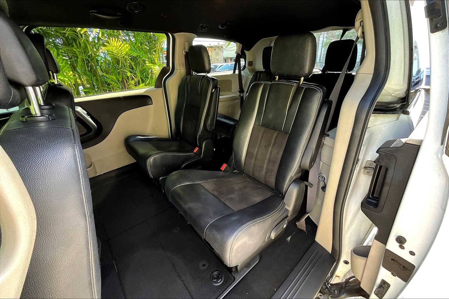 Thumbnail: 2019 Dodge Grand Caravan - 30
