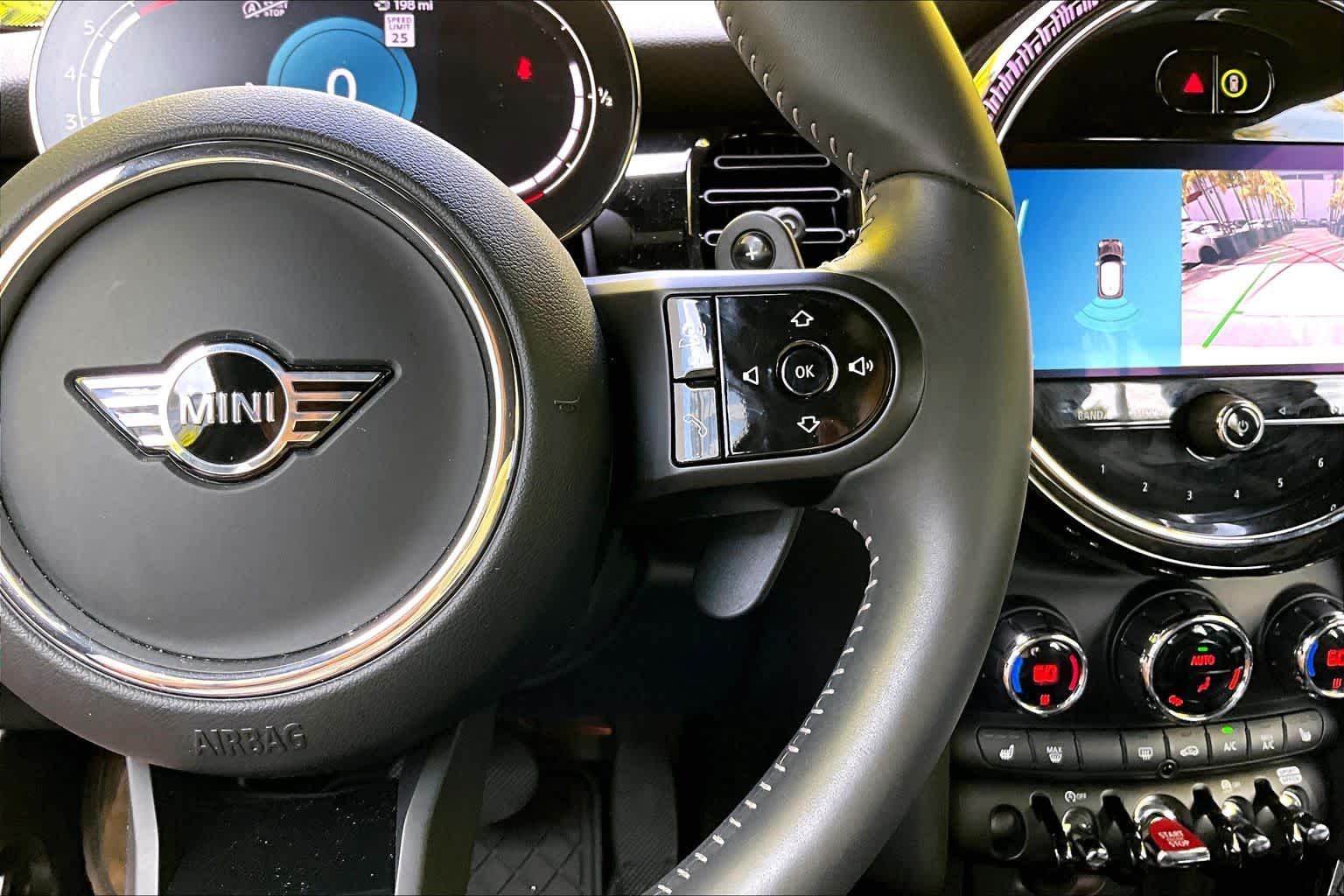 Thumbnail: 2024 MINI Cooper Hardtop - 25