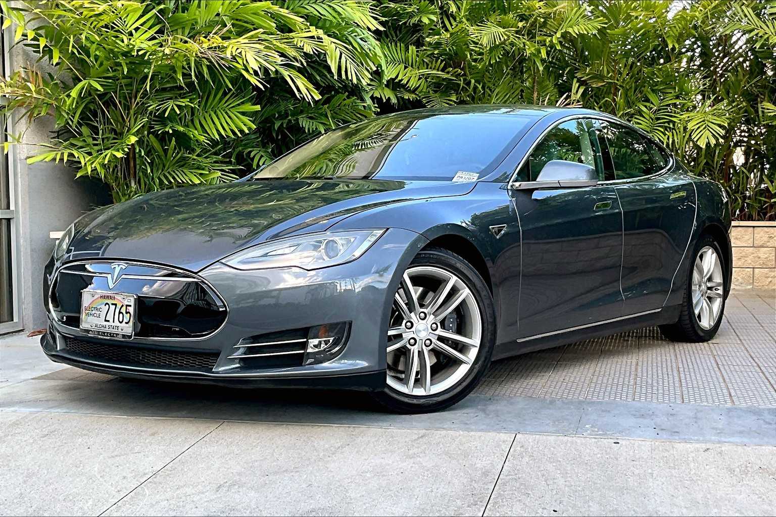2013 Tesla Model S Base -
                  Honolulu, HI