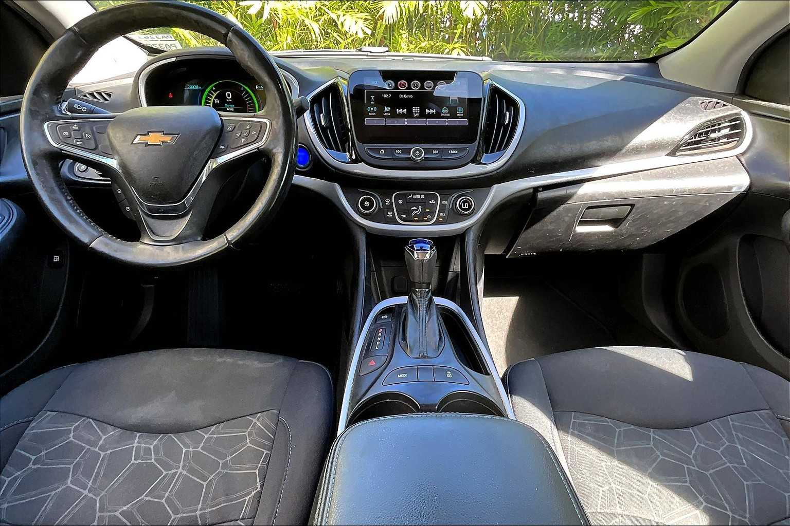 Thumbnail: 2017 Chevrolet Volt - 11