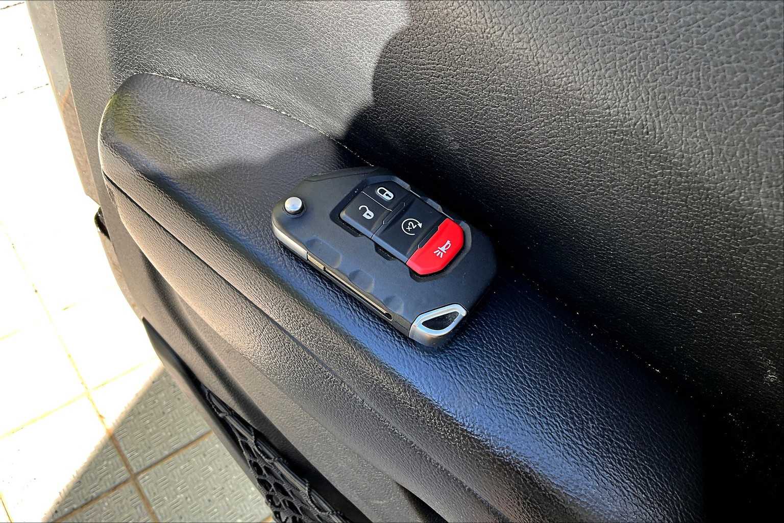 Thumbnail: 2021 Jeep Gladiator - 20