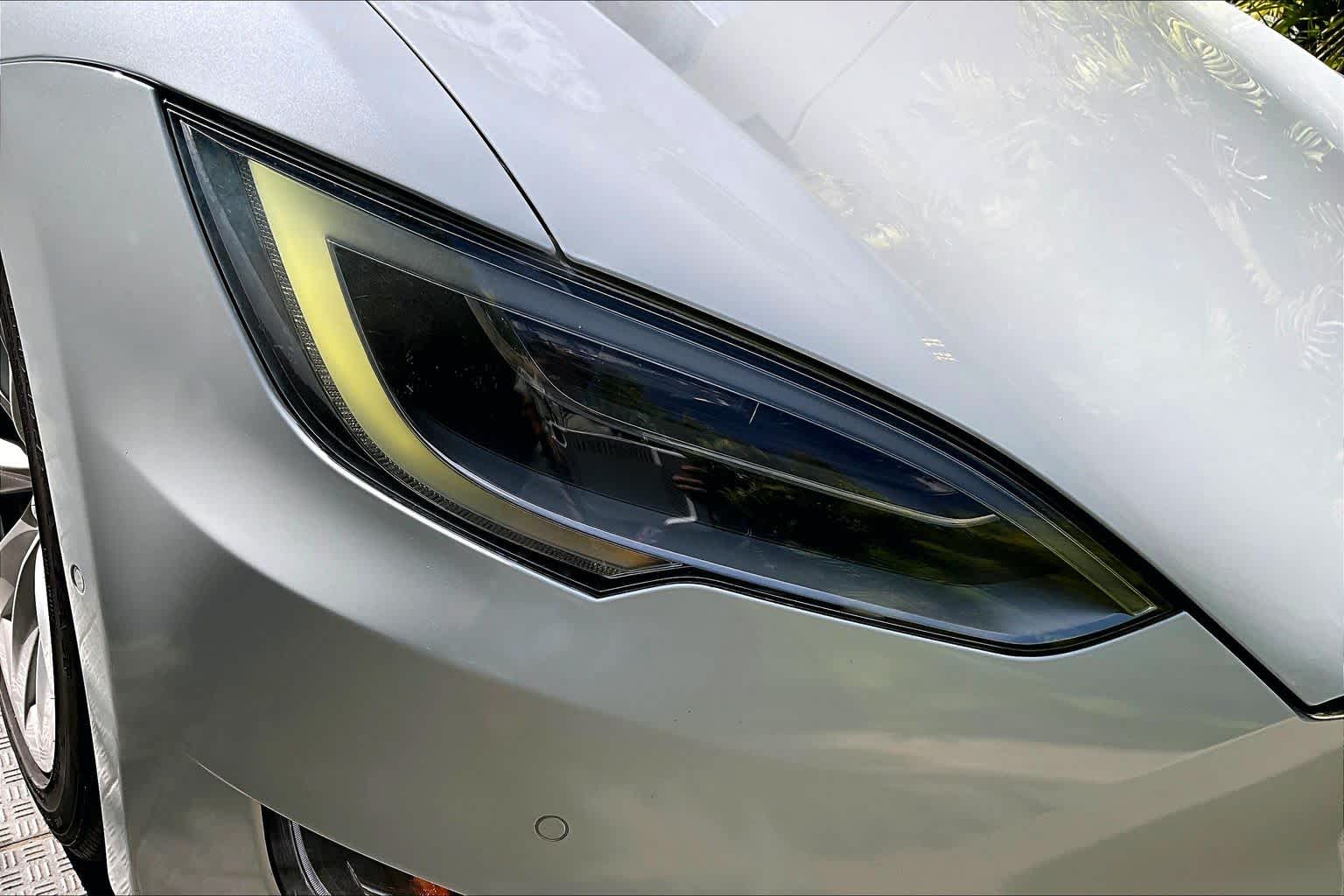 Thumbnail: 2017 Tesla Model S - 32