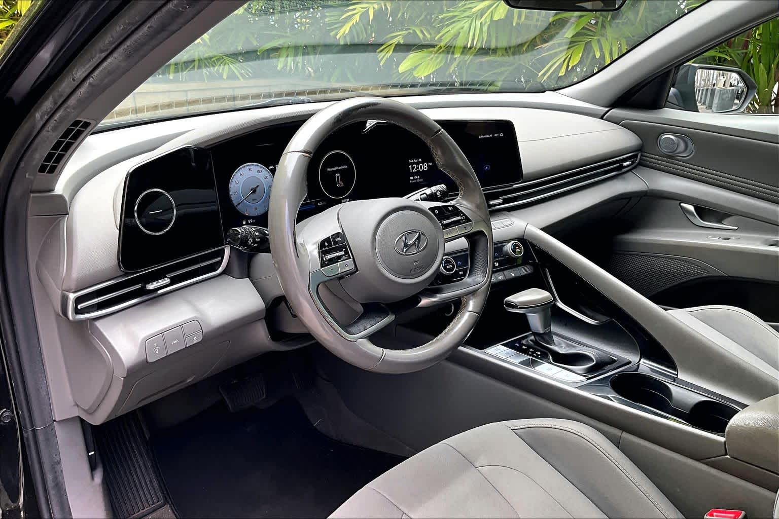 Thumbnail: 2023 Hyundai Elantra - 3