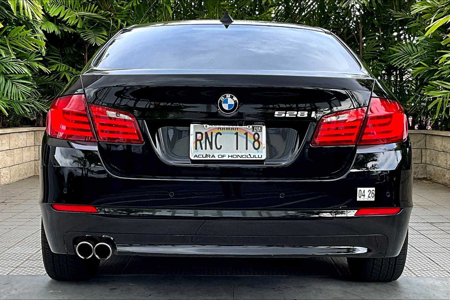 Thumbnail: 2011 BMW 5 Series - 6