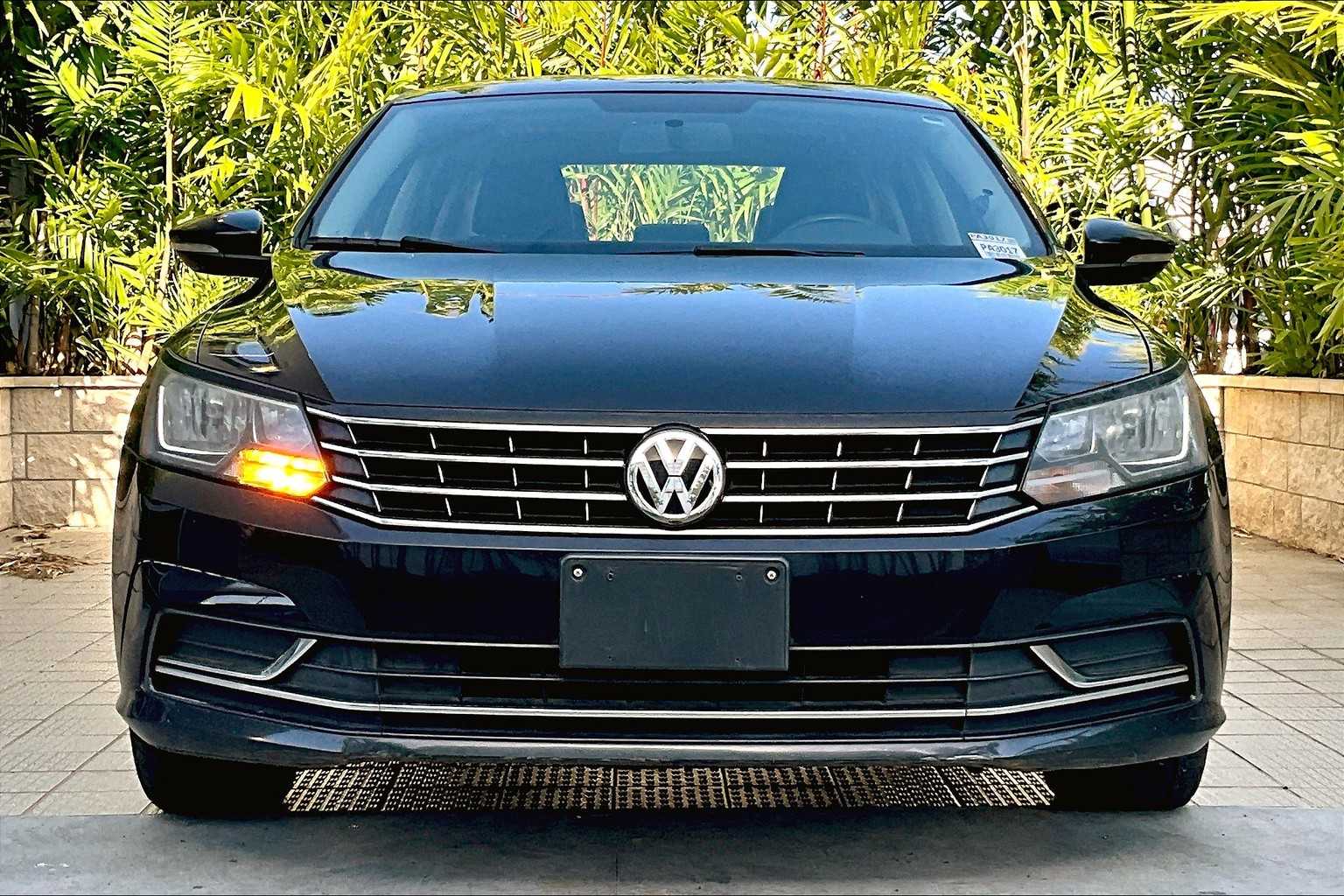 Thumbnail: 2018 Volkswagen Passat - 6