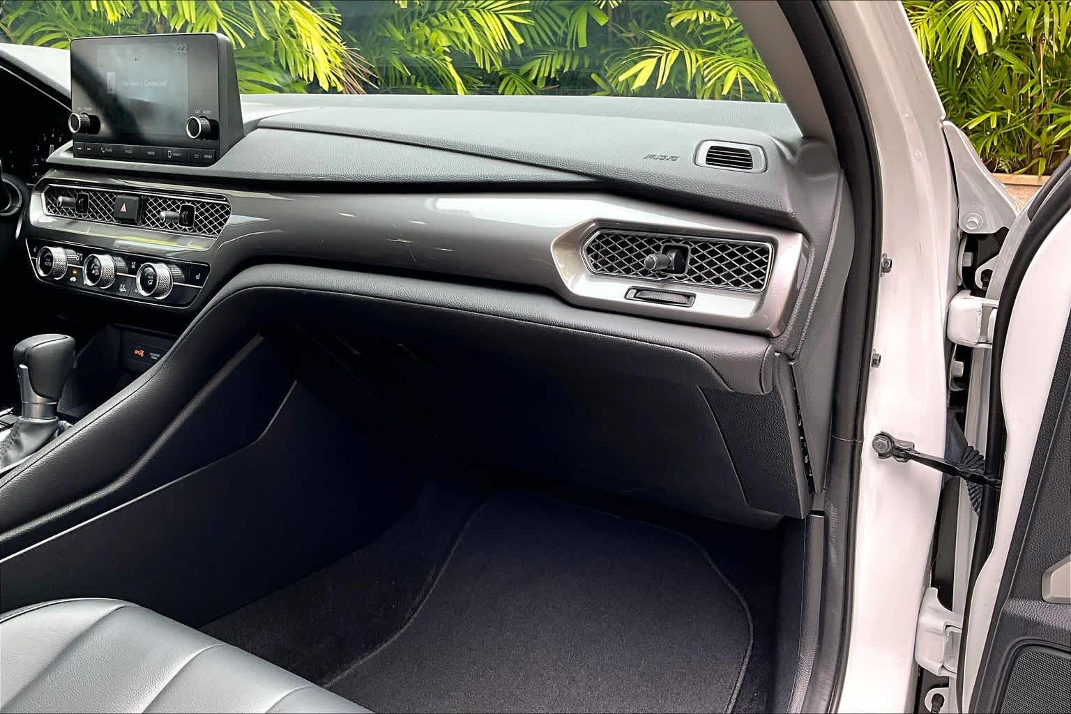 Thumbnail: 2023 Acura Integra - 24