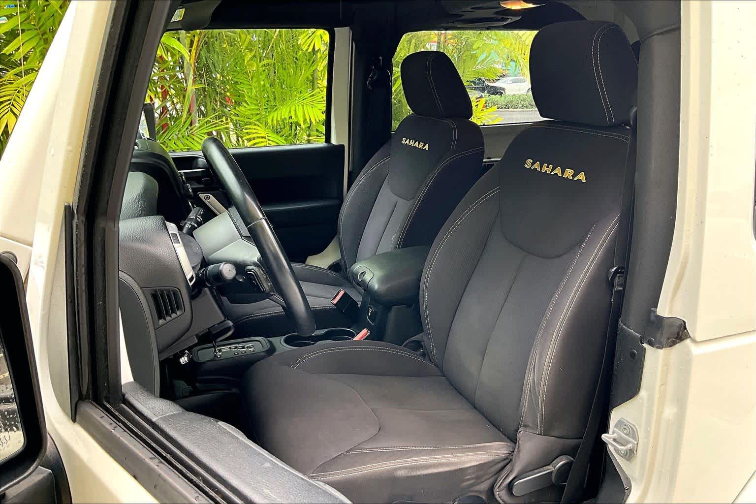 Thumbnail: 2013 Jeep Wrangler - 12