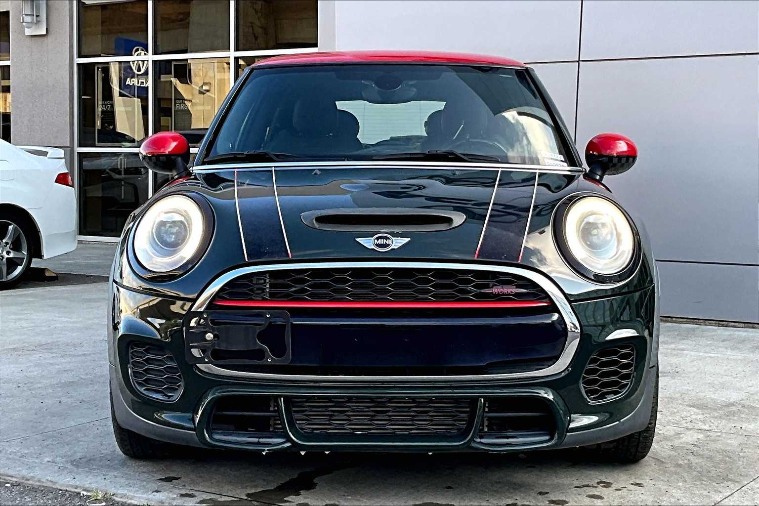 Thumbnail: 2017 MINI Cooper Hardtop - 7