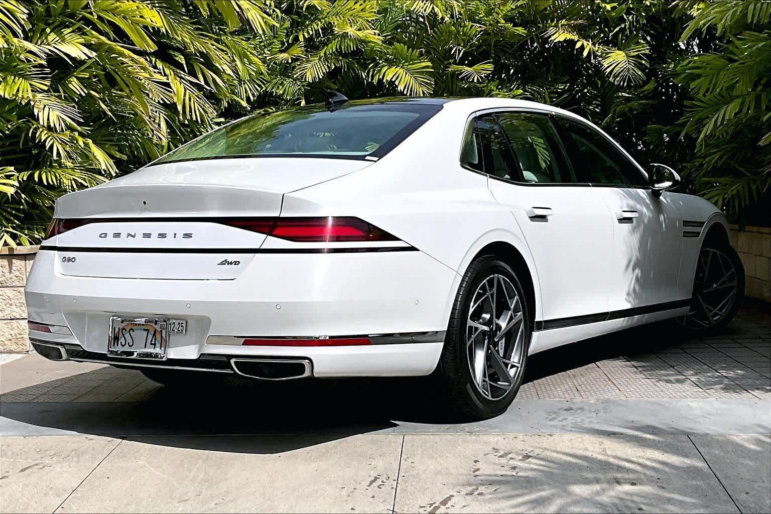 Thumbnail: 2023 Genesis G90 - 23