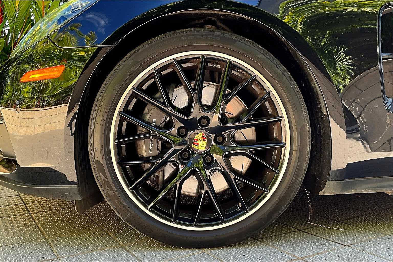 Thumbnail: 2020 Porsche Panamera - 9