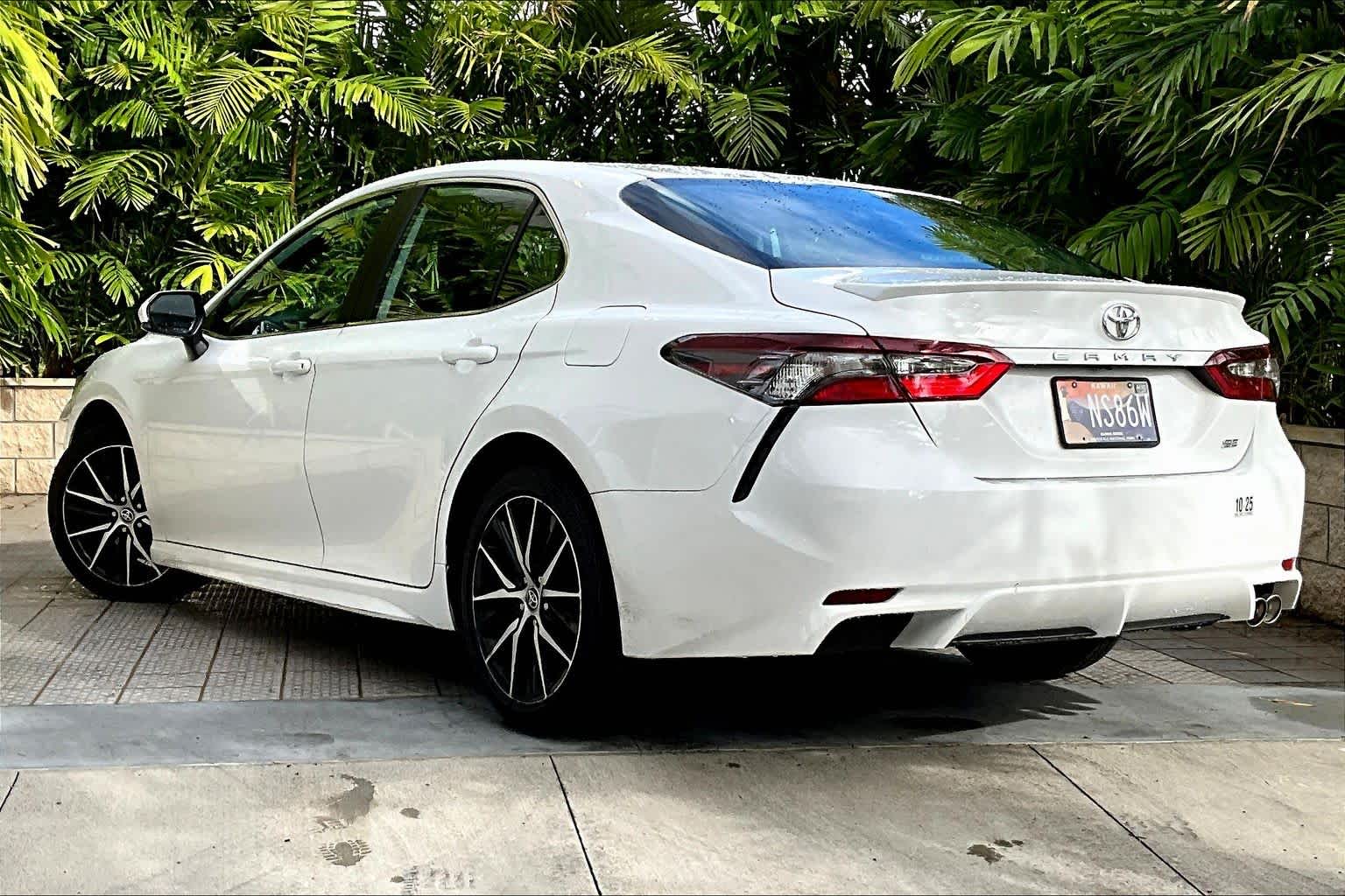 Thumbnail: 2022 Toyota Camry - 5