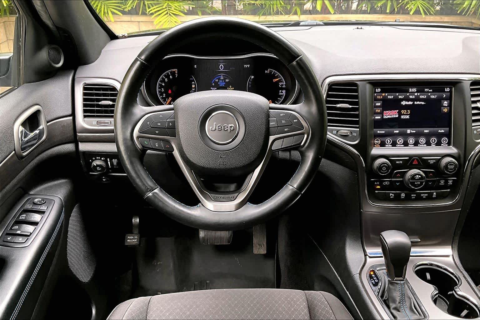 Thumbnail: 2018 Jeep Grand Cherokee - 15