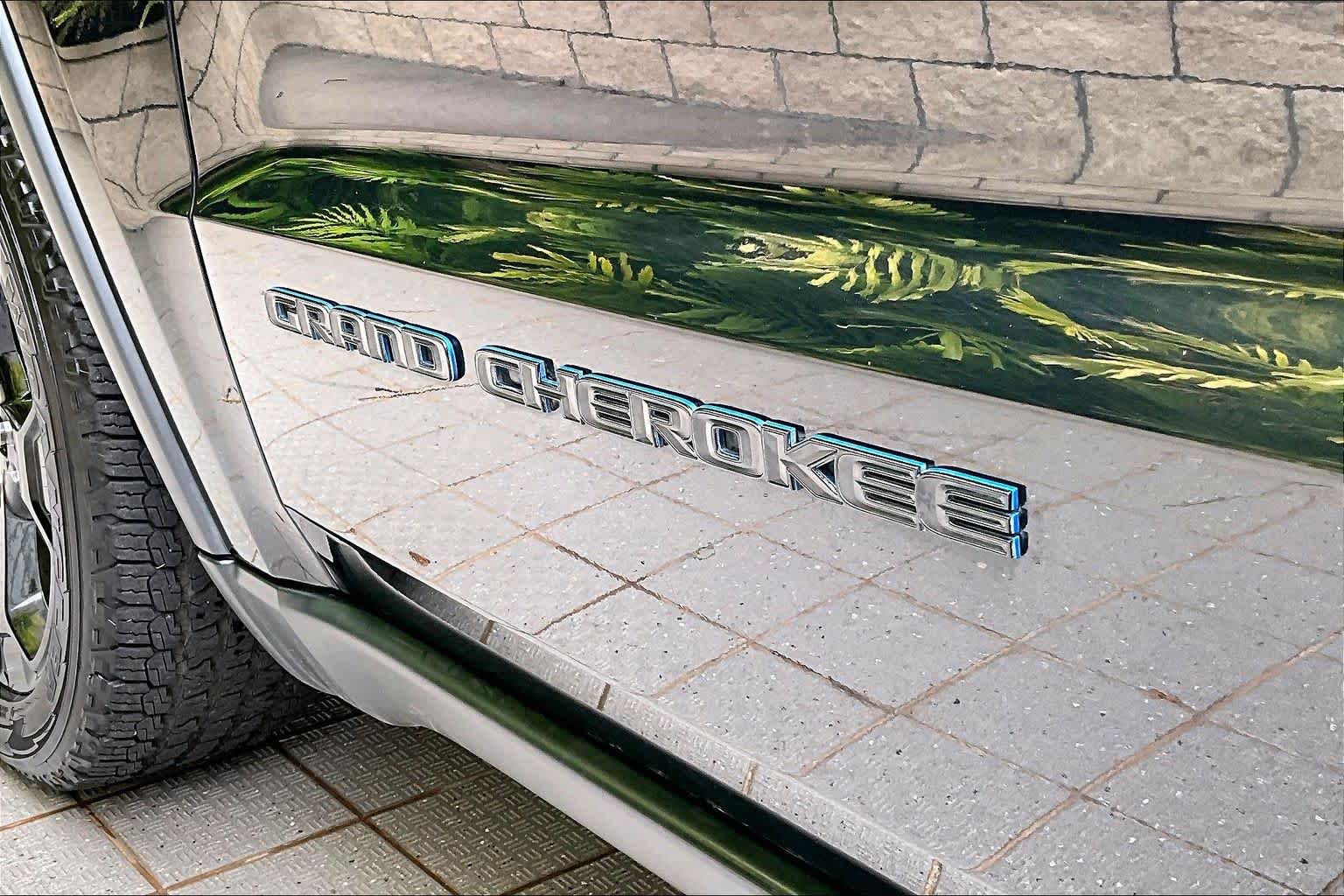 Thumbnail: 2018 Jeep Grand Cherokee - 8