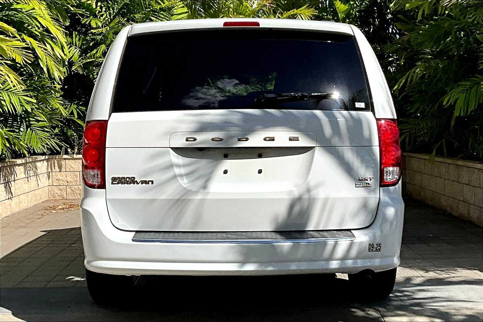 Thumbnail: 2019 Dodge Grand Caravan - 6