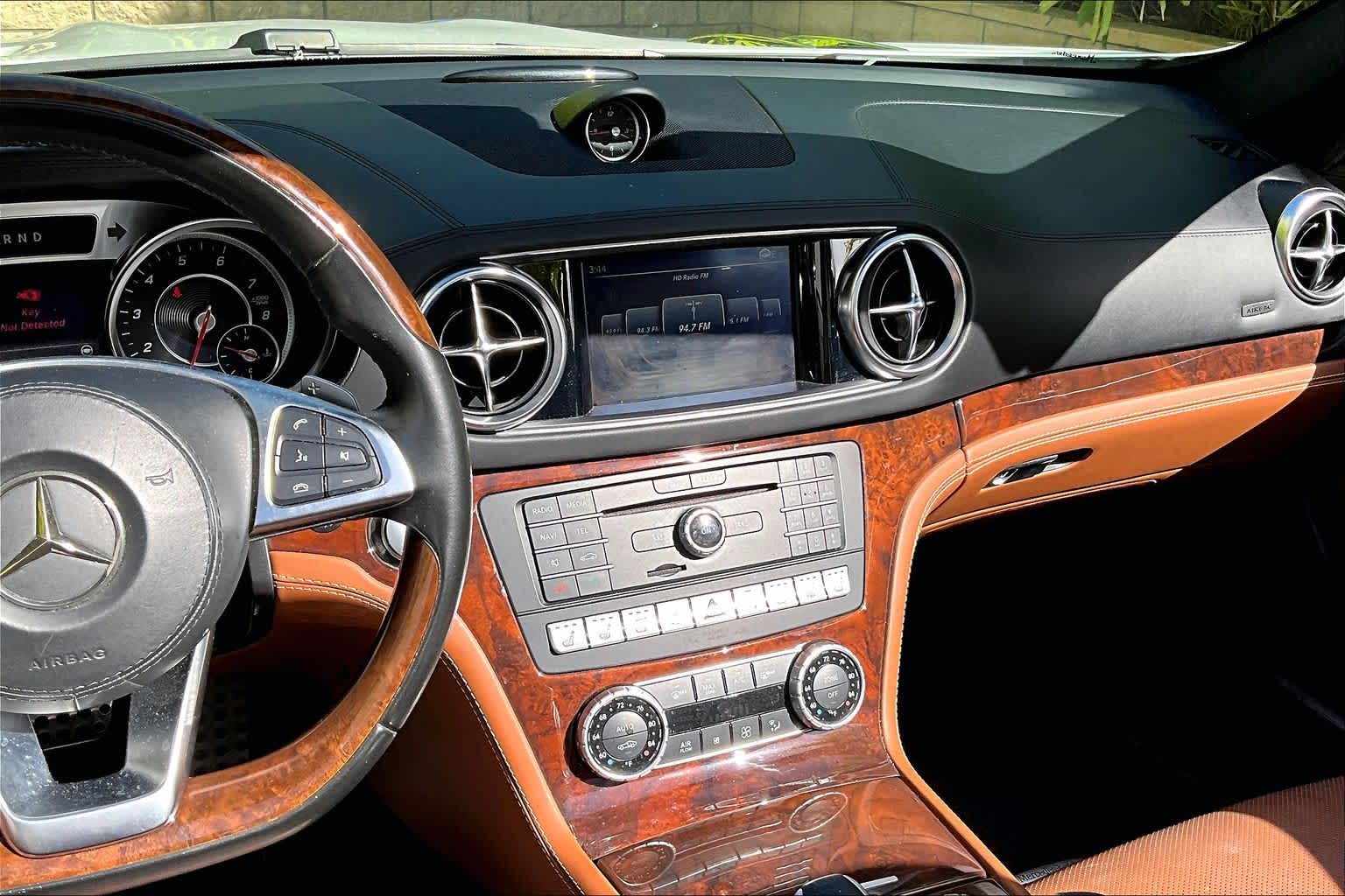 Thumbnail: 2017 Mercedes-Benz SL-Class - 15