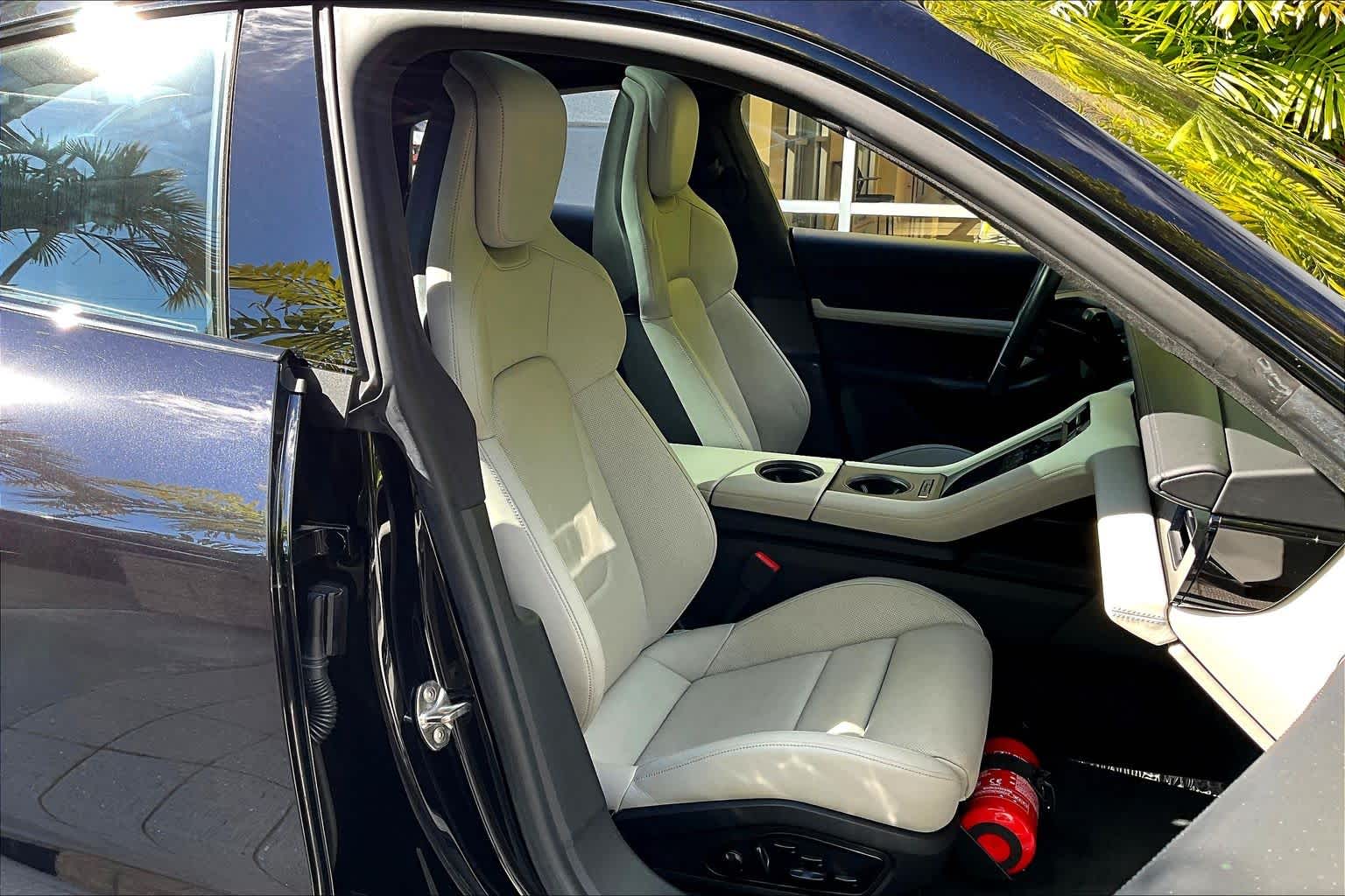 Thumbnail: 2020 Porsche Taycan - 14