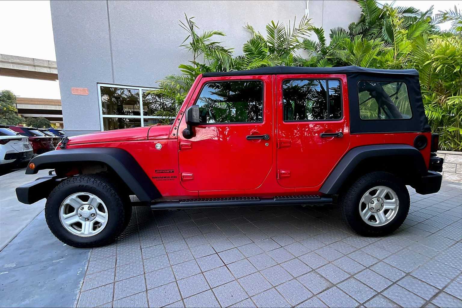 Thumbnail: 2017 Jeep Wrangler - 4