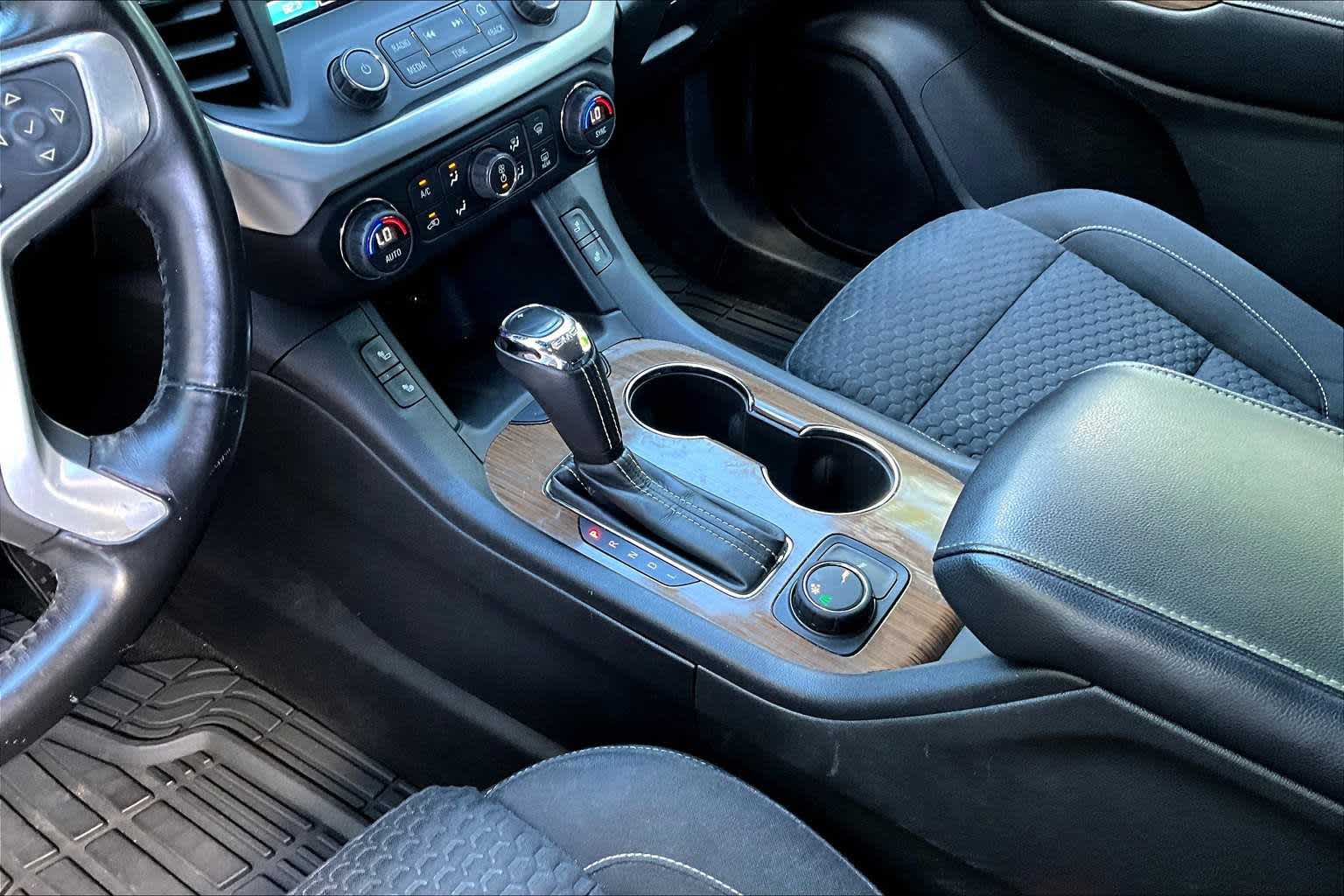 Thumbnail: 2017 GMC Acadia - 17