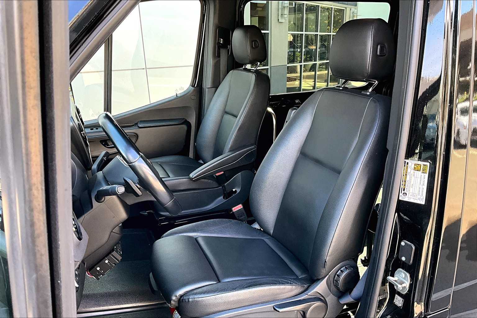 Thumbnail: 2022 Mercedes-Benz Sprinter - 12