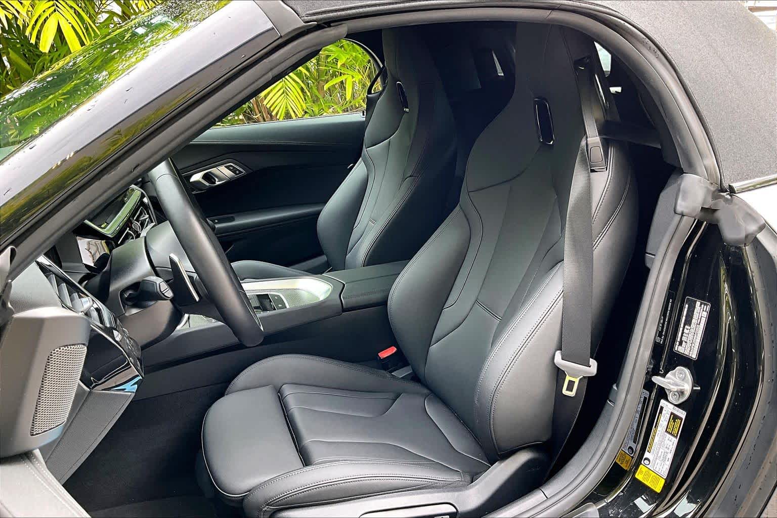 Thumbnail: 2024 BMW Z4 - 12