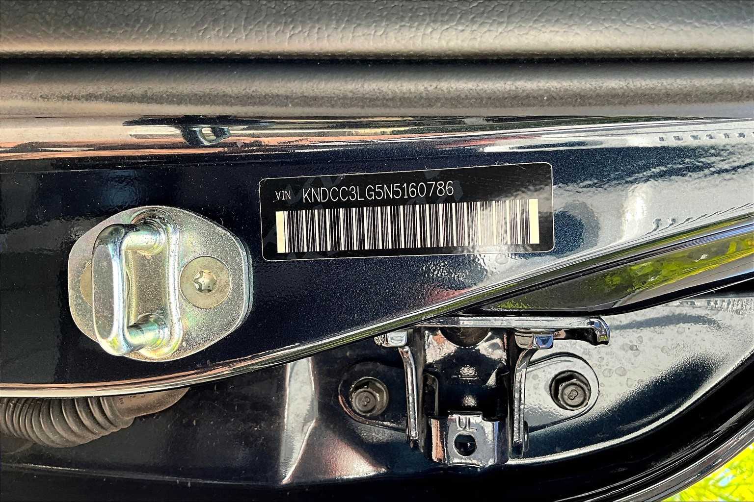 Thumbnail: 2022 Kia Niro - 21