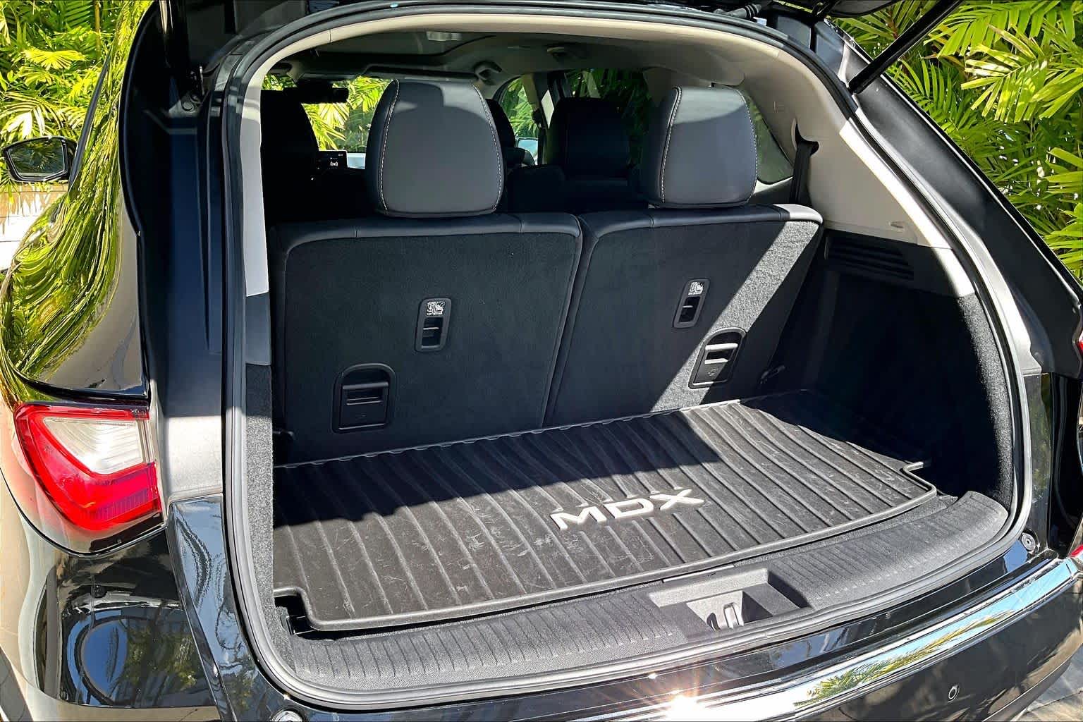 Thumbnail: 2023 Acura MDX - 19