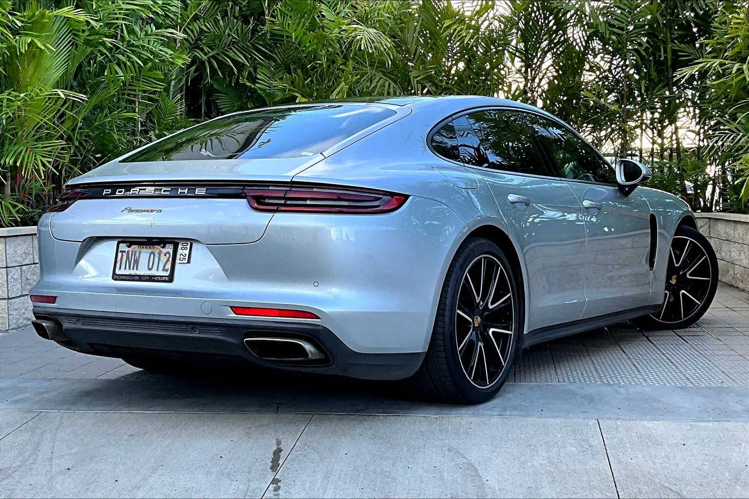 Thumbnail: 2018 Porsche Panamera - 22