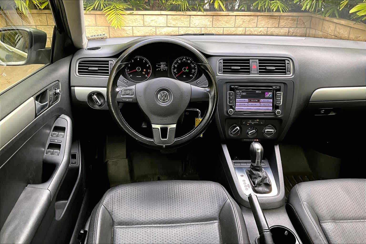 Thumbnail: 2013 Volkswagen Jetta - 15