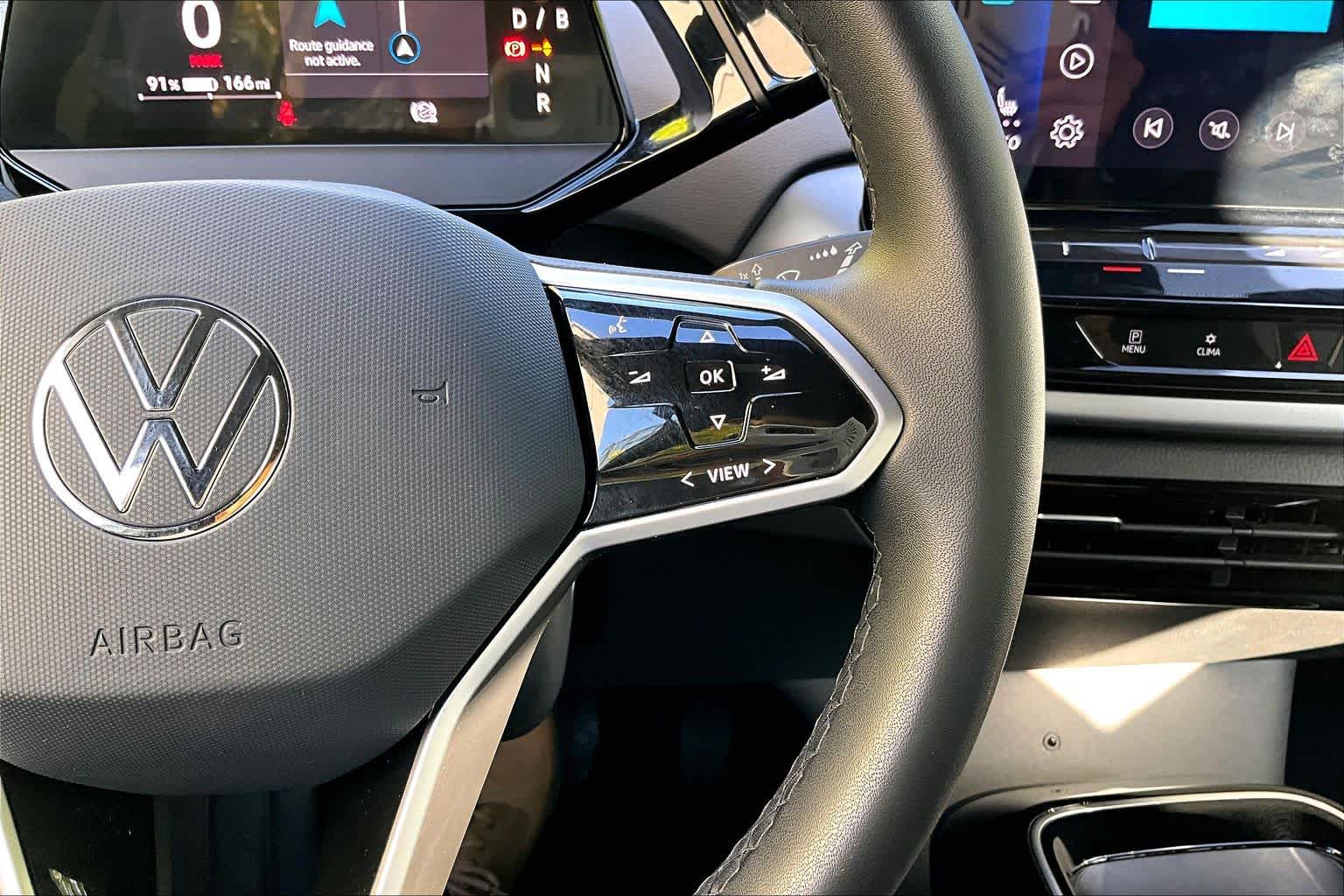 Thumbnail: 2023 Volkswagen ID.4 - 26