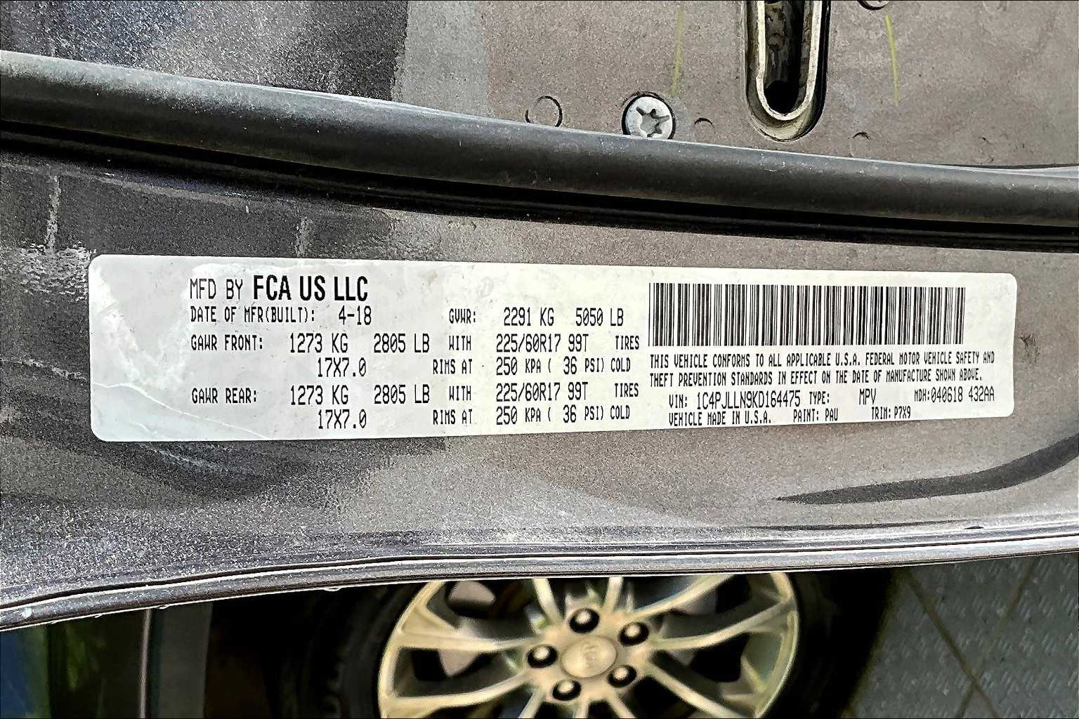 Thumbnail: 2019 Jeep Cherokee - 21