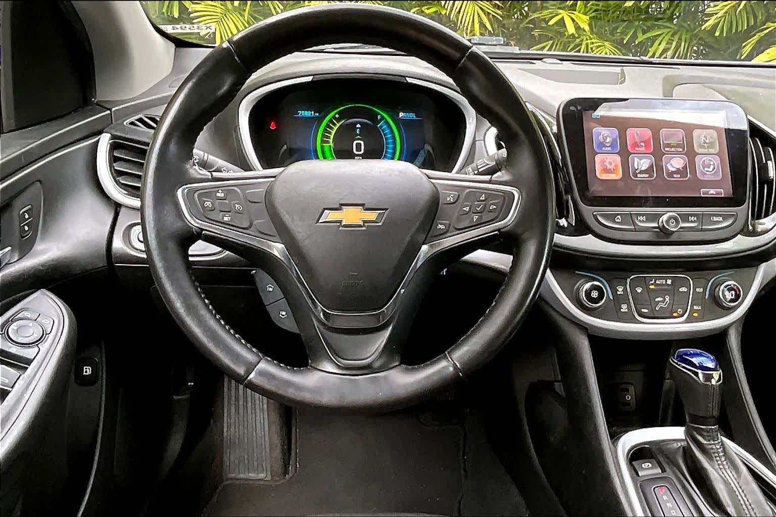 Thumbnail: 2017 Chevrolet Volt - 15