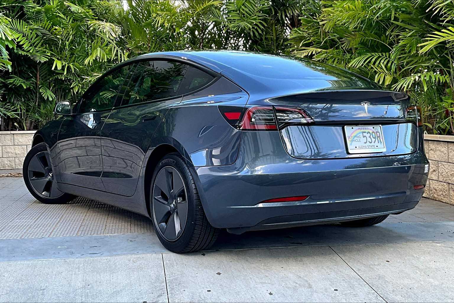 Thumbnail: 2021 Tesla Model 3 - 5