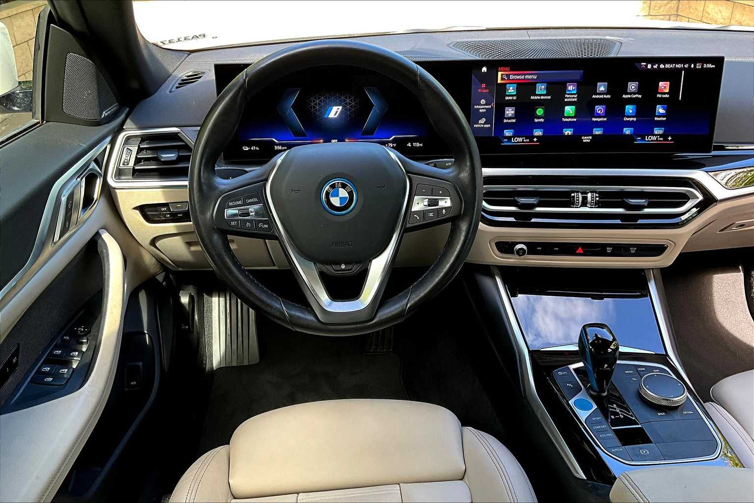 Thumbnail: 2022 BMW i4 - 15