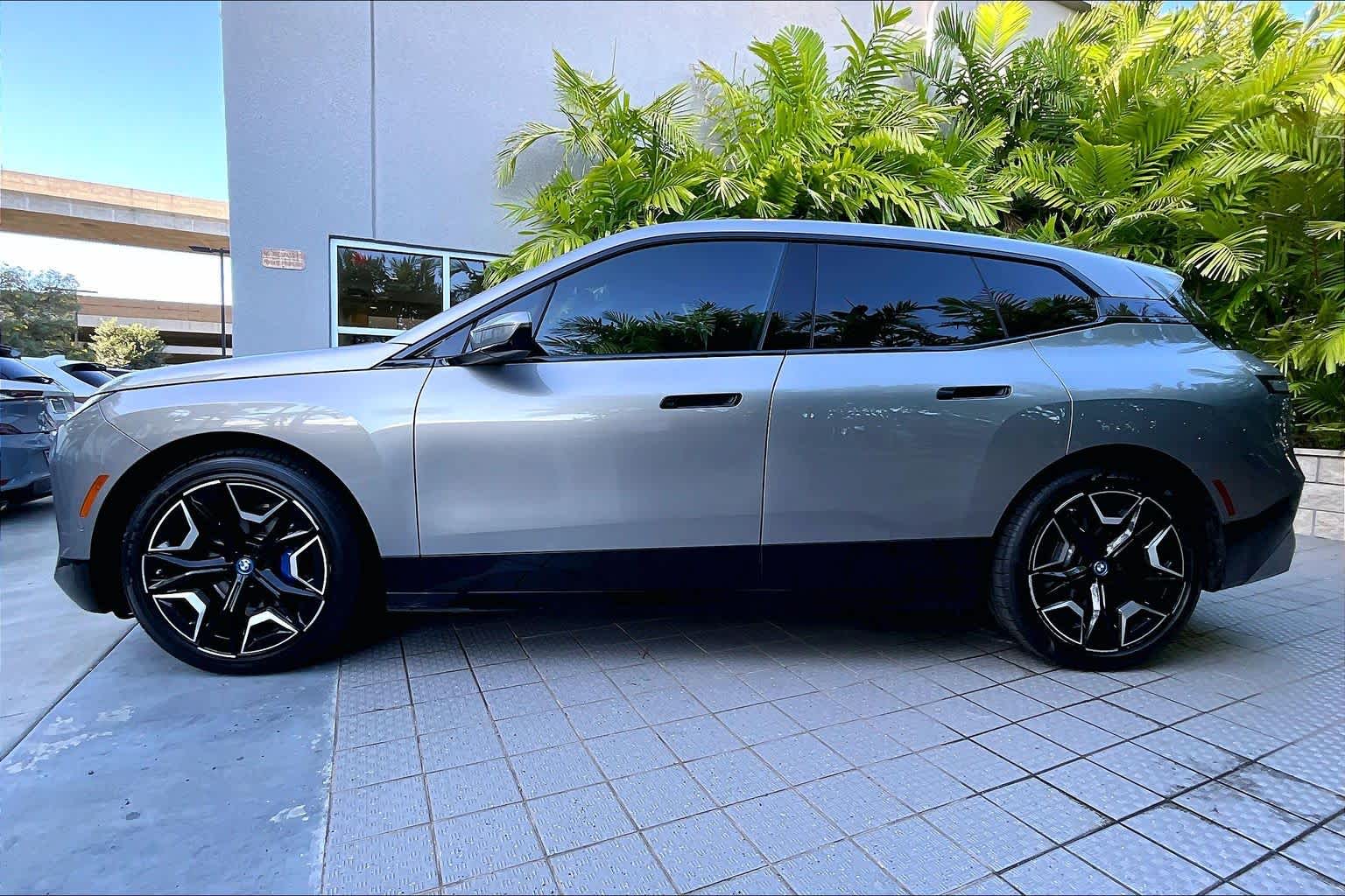 Thumbnail: 2023 BMW iX - 4