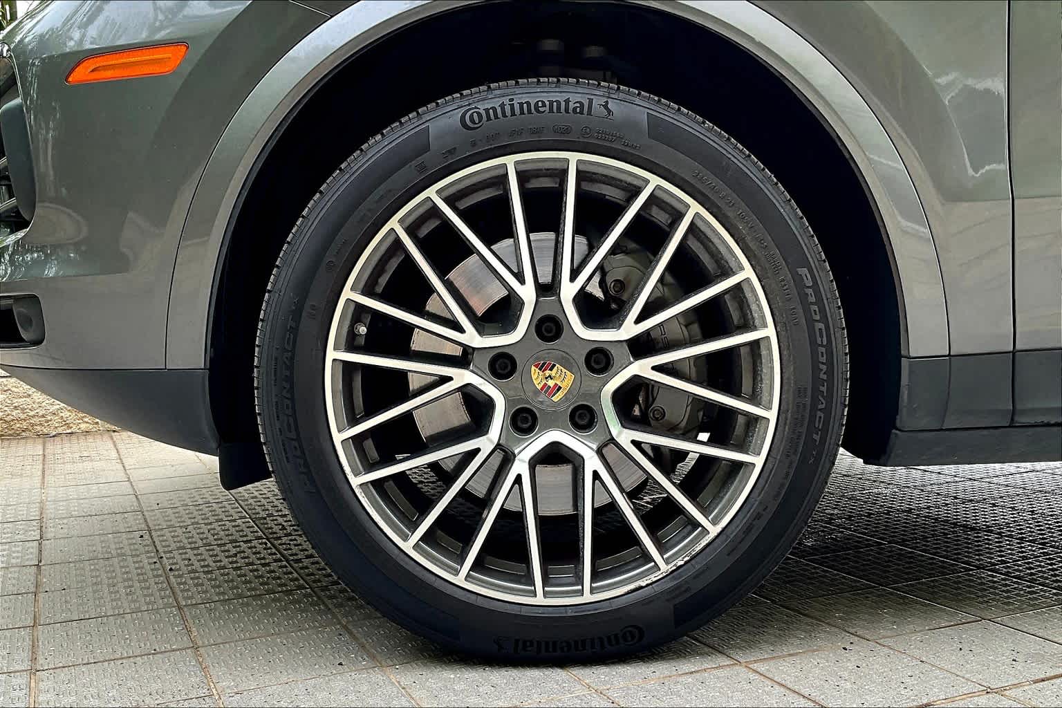 Thumbnail: 2021 Porsche Cayenne - 9