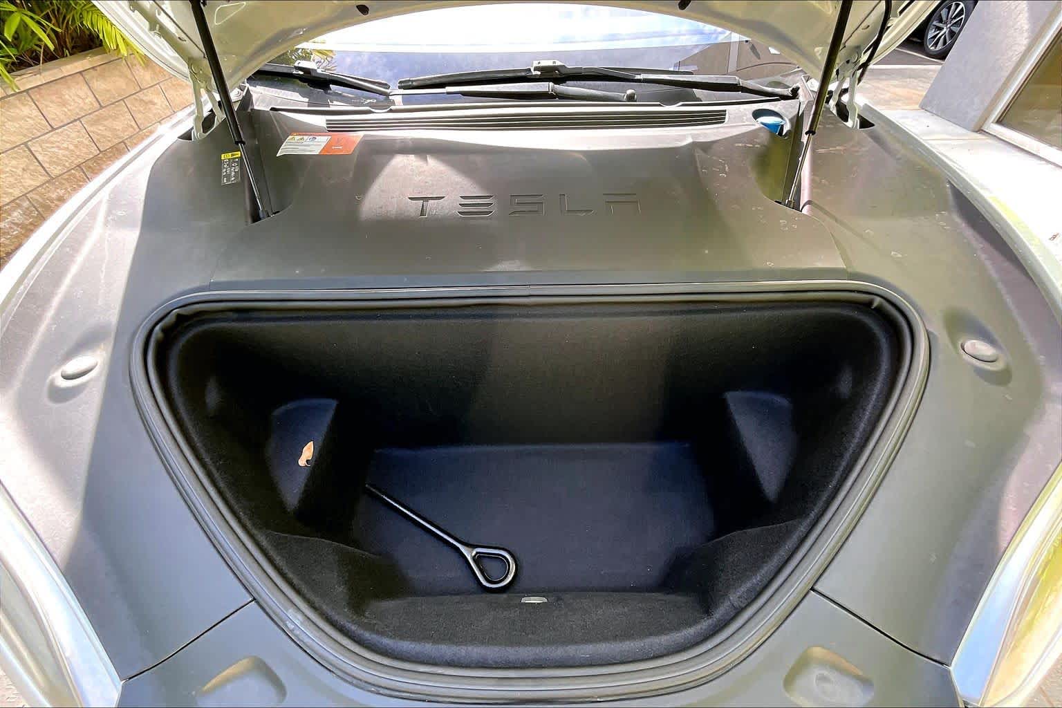 Thumbnail: 2017 Tesla Model S - 10