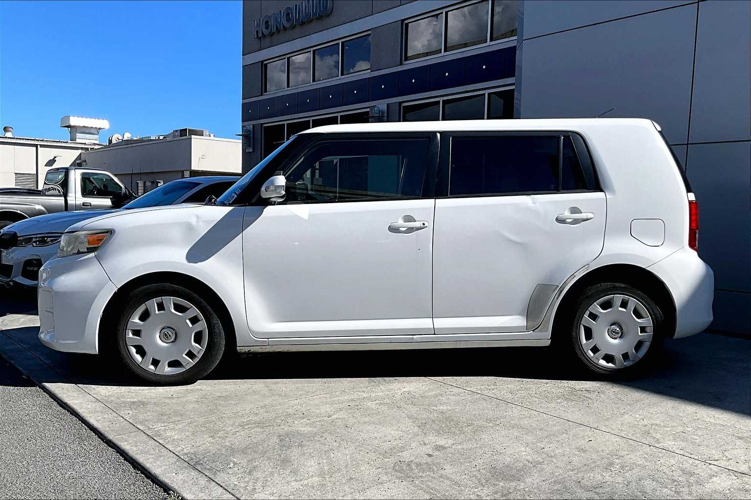 Thumbnail: 2014 Scion xB - 3