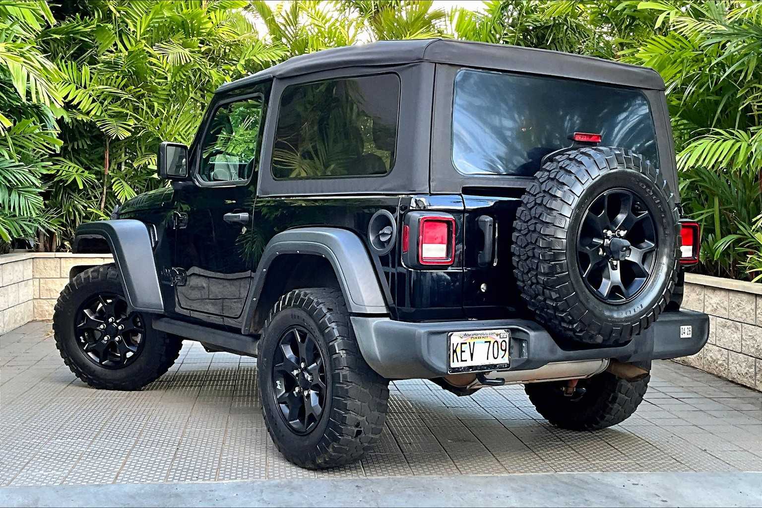 Thumbnail: 2022 Jeep Wrangler - 5