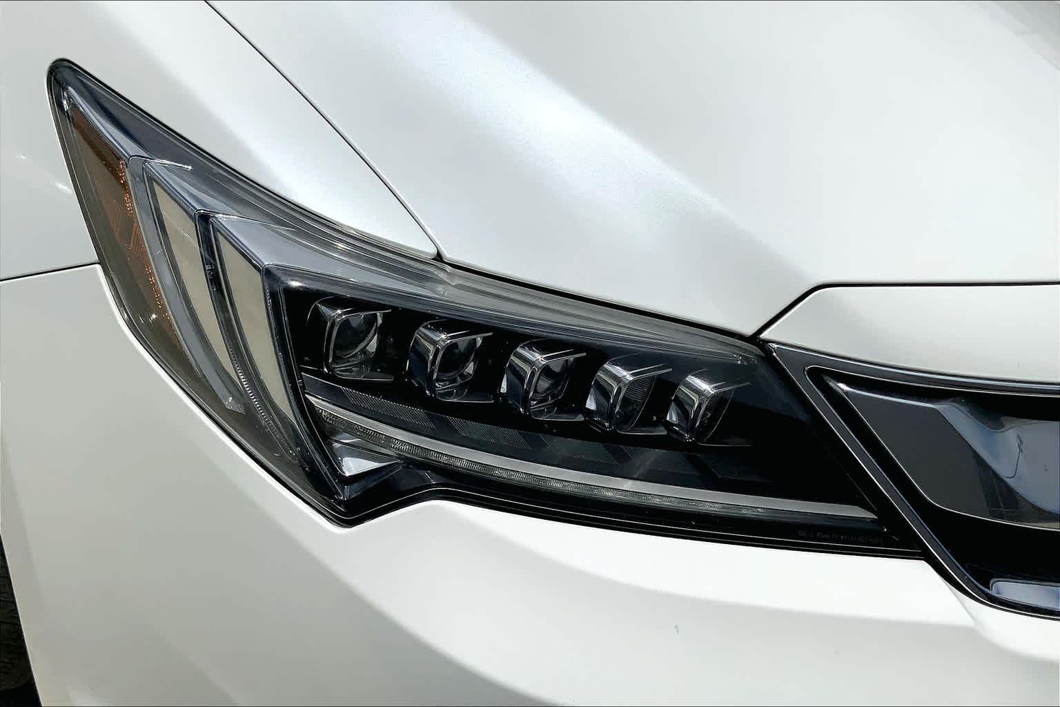 Thumbnail: 2018 Acura ILX - 31