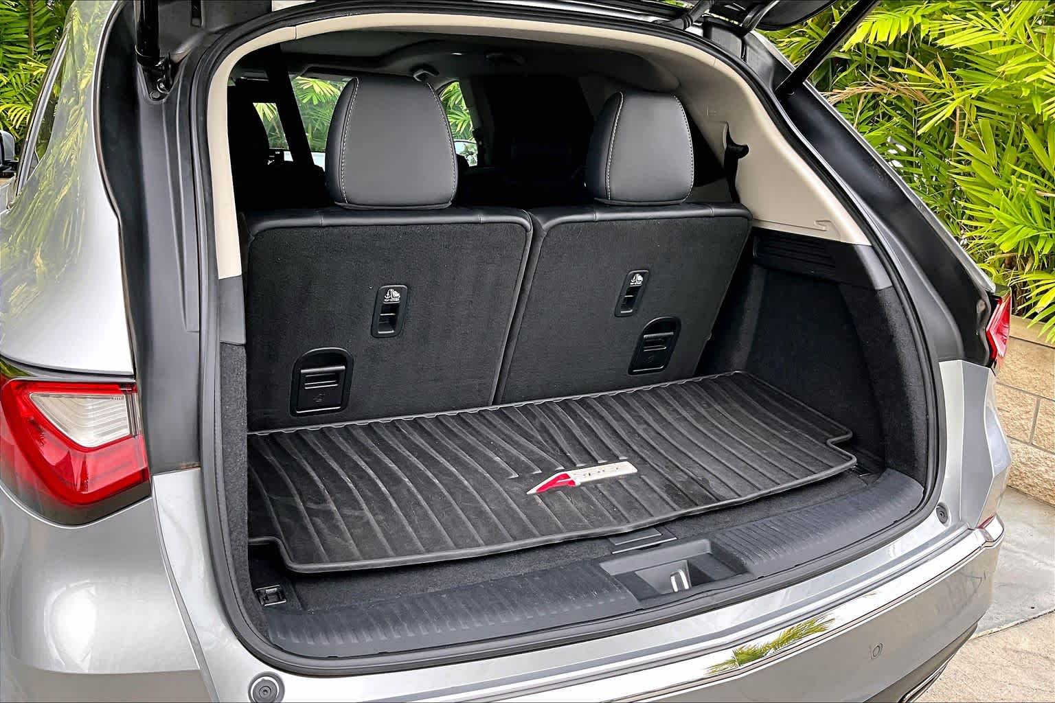 Thumbnail: 2022 Acura MDX - 19