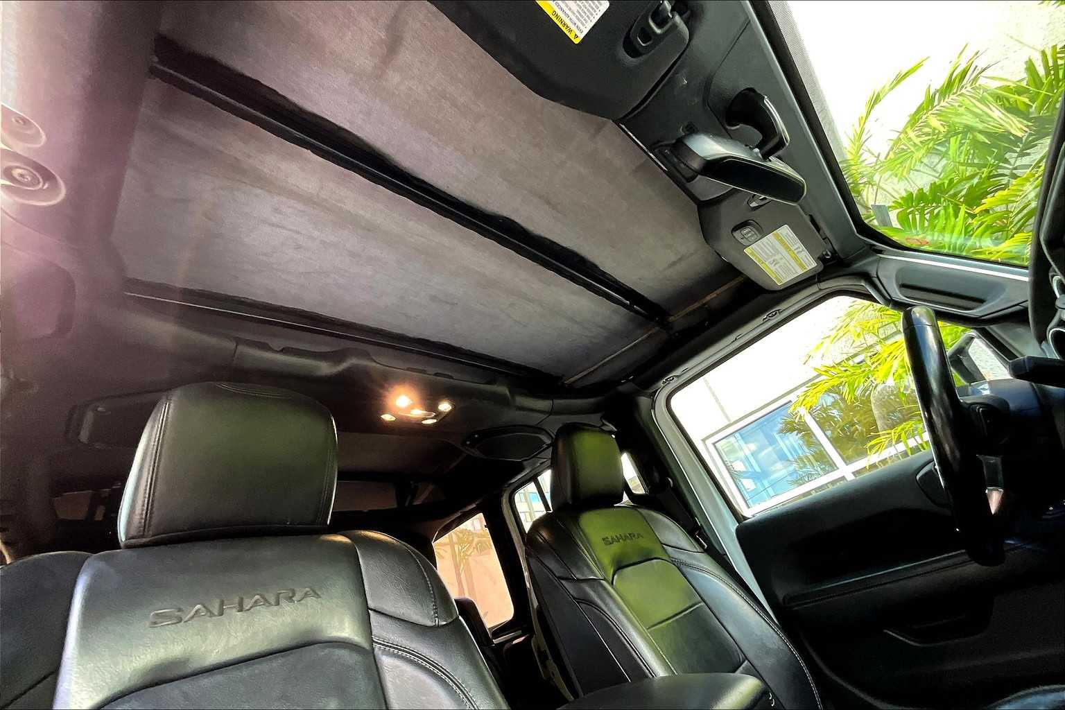 Thumbnail: 2021 Jeep Wrangler - 31